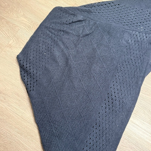 New C-Mode One Size Navy Knit Poncho Shawl Wrap - Picture 10 of 13